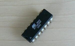 एक सत्यापित फ़र्मवेयर छवि को पुनर्प्राप्त करने से मरम्मत चक्रों में नाटकीय रूप से कमी आ सकती है और फ़ील्ड डाउनटाइम में कमी आ सकती है, क्योंकि तकनीशियन प्रभावित माइक्रोचिप ATTINY24V माइक्रोकंट्रोलर इकाइयों को पुनः फ़्लैश कर सकते हैं या संगत प्रतिस्थापन तैयार कर सकते हैं। विनियमित उत्पादों के लिए, एक संग्रहीत प्रोग्राम होने से अनुपालन जाँच और सुरक्षा ऑडिट संभव हो जाते हैं; ऑडिटर यह पुष्टि करने के लिए पुनर्प्राप्त बाइनरी का निरीक्षण कर सकते हैं कि प्रमाणित नियंत्रण तर्क बरकरार है। लीगेसी परिदृश्यों में, फ़्लैश को निकालने से कंपनियों को स्रोत कोड या विक्रेता समर्थन अनुपलब्ध होने पर बंद हो चुके माइक्रोचिप ATTINY24V माइक्रोप्रोसेसर की कानूनी रूप से प्रतिकृति बनाने या पुनर्स्थापित करने की अनुमति मिलती है, जिससे महत्वपूर्ण बुनियादी ढाँचा और व्यावसायिक निरंतरता बनी रहती है। भौतिक बोर्ड लेआउट, नाज़ुक पैकेज लीड और संवेदनशील EEPROM डेटा गैर-विनाशकारी हैंडलिंग को आवश्यक बनाते हैं; एक असफल प्रयास माइक्रोचिप ATTINY24V MCU और डेटा दोनों को अपरिवर्तनीय रूप से क्षतिग्रस्त कर सकता है। किसी भी कार्य को शुरू करने से पहले कानूनी और संविदात्मक अनुमतियाँ प्राप्त करना आवश्यक है, और प्रदाता क्लाइंट IP और गोपनीयता की सुरक्षा के लिए प्रलेखित प्राधिकरण और उद्गम पर ज़ोर देते हैं। लक्ष्य पुनर्प्राप्ति, पुनर्स्थापना और दीर्घकालिक समर्थन है - न कि चोरी या गुप्त नकल।