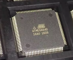 많은 배포된 시스템에서 완전한 펌웨어 또는 원본 소스 코드를 더 이상 사용할 수 없는 경우가 있습니다. 이런 경우 엔지니어는 보안이 강화된 Microchip ATmega640 마이크로컨트롤러에서 내장된 바이너리 또는 16진수 프로그램을 직접 추출해야 합니다. 목표는 플래시 메모리와 EEPROM과 같은 메모리 영역에 저장된 중요한 작동 데이터, 구성 매개변수 및 제어 알고리즘을 복구한 다음 분석 및 재사용을 위해 구조화된 아카이브 또는 읽기 가능한 파일로 정리하는 것입니다. 잠금 상태인 Microchip ATmega640 마이크로프로세서는 종종 보안, 보호, 암호화 또는 잠금 상태로 작동합니다. 보호용 Microchip ATmega640 MCU의 보안 퓨즈가 활성화되면 기존의 판독 방법이 비활성화되어 내부 프로그램을 쉽게 덤프할 수 없습니다. 이러한 장벽을 극복하려면 일반적인 프로그래밍 접근보다는 체계적인 리버스 엔지니어링이 필요합니다. 일부에서는 이러한 작업을 해킹이라고 하지만, 전문적인 실무에서는 오용이 아닌 합법적인 복구 및 복원 목표에 초점을 맞춘 통제된 프로세스입니다.