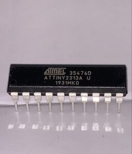 Firmware asli dari Mikrokontroler Microchip ATTINY2313A yang diamankan, kode sumber, atau berkas program yang diarsipkan mungkin hilang karena departemen R&D yang dihentikan, pemasok yang kedaluwarsa, lingkungan pengembangan yang hilang, atau server penyimpanan yang rusak. Ketika itu terjadi, satu-satunya cara praktis untuk terus mendukung lini produk yang ada adalah dengan memulihkan, membuka, atau memulihkan dump biner tertanam langsung dari mikroprosesor terenkripsi Microchip ATTINY2313A. Ini membutuhkan pengetahuan tingkat lanjut tentang rekayasa balik, analisis perangkat keras, dan metodologi pembacaan aman. Namun, mengekstrak data biner, heksadesimal, atau konfigurasi dari MCU ATMEL ATtiny2313A yang diamankan bukanlah hal yang mudah. ​​Chip tersebut mungkin telah sengaja dilindungi, dikunci, atau dienkripsi melalui bit sekering untuk mencegah akses tidak sah ke firmware internal. Mekanisme perlindungan ini dirancang untuk memblokir pembacaan tingkat rendah EEPROM, flash, atau register memori. Upaya untuk melewati keamanan tanpa pengalaman dapat merusak chip secara permanen atau menghancurkan isi berkasnya.