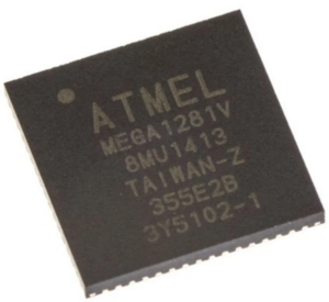 고객은 보안 기능이 적용된 마이크로칩 ATmega1281V 마이크로컨트롤러에서 원래의 바이너리 또는 헥사 이미지 파일을 추출하거나 복구해야 할 필요가 있을 수 있습니다. 이러한 요구 사항은 일반적으로 원본 소스 코드를 분실했거나, 공급업체가 더 이상 존재하지 않거나, 기존 장비를 복제하여 생산을 지속해야 하는 경우에 발생합니다. 이러한 경우, 보호된 마이크로칩 ATmega1281V 마이크로프로세서의 플래시 및 EEPROM 메모리 내용을 구조화된 덤프 파일이나 검증된 아카이브 파일로 안전하게 복사하는 것이 임베디드 시스템에 대한 제어권을 복원하는 가장 실용적인 방법입니다. 주요 어려움은 표준 읽기 경로를 차단하는 보호 메커니즘을 처리하는 데 있습니다. 잠금된 마이크로칩 ATmega1281V MCU의 메모리에 접근하려는 부적절한 시도는 데이터 손실이나 영구적인 잠금 상태를 초래할 수 있습니다. 단순한 해킹 방식은 중요한 메모리 영역을 손상시켜 암호화된 마이크로칩 ATmega1281V 마이크로컨트롤러를 사용할 수 없게 만들 위험이 있습니다. 따라서 전문적인 역설계는 공격적인 개입보다는 비파괴적인 분석, 일관성 검사 및 추출된 데이터의 유효성 검증에 중점을 둡니다. 목표는 원본 메모리의 무결성을 유지하면서 정확한 펌웨어 이미지를 얻는 것입니다.