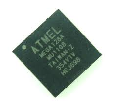 माइक्रोचिप ATmega128A MCU EEPROM को पढ़ना किसी डिवाइस को खोलने की आसान कोशिश नहीं है, बल्कि रिवर्स इंजीनियरिंग का एक डिसिप्लिन्ड तरीका है। यह प्रोसेस नॉन-वोलाटाइल मेमोरी से डेटा को ध्यान से निकालने, एक वेरिफाइड डंप बनाने और उसे एक स्ट्रक्चर्ड आर्काइव में बदलने पर फोकस करता है जिसे रिव्यू, वैलिडेट या दोबारा इस्तेमाल किया जा सके। माइक्रोचिप ATmega128A सिक्योर्ड माइक्रोकंट्रोलर पर प्रोटेक्शन फ़्यूज़ और सिक्योरिटी बिट्स को कैज़ुअल हैक की कोशिशों को रोकने के लिए डिज़ाइन किया गया है, जिसका मतलब है कि जानकारी रिकवर करने की किसी भी कोशिश में डेटा इंटीग्रिटी को प्रायोरिटी देनी चाहिए। इसका मकसद रुकावट नहीं है, बल्कि ओरिजिनल माइक्रोचिप ATmega128A प्रोटेक्टिव माइक्रोप्रोसेसर को नुकसान पहुँचाए बिना कीमती एम्बेडेड नॉलेज को कंट्रोल्ड तरीके से रिस्टोर करना है।