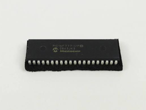 Việc trích xuất các chỉ thị máy chức năng từ một microchip pic16f777 mcu đã được bảo mật, bảo vệ hoặc khóa đòi hỏi sự hiểu biết sâu sắc về các cơ chế bảo vệ vi điện tử ở cấp độ vật lý. Khi các chuyên gia tiến hành trích xuất, khôi phục hoặc phục hồi logic hệ thống từ cấu trúc silicon của một microchip pic16f777 microcontroller được mã hóa, mục tiêu chính của họ là tách lấy tệp binary hoặc hex thô được lưu trữ sâu bên trong các thanh ghi phần cứng nội bộ. Quy trình tinh vi này được thực hiện cẩn thận nhằm sao lưu cả bộ nhớ chương trình flash chính và các ô nhớ eeprom phụ trợ từ microchip pic16f777 microprocessor đã được bảo vệ. Hai vùng nhớ này cùng nhau tạo thành kho dữ liệu hoàn chỉnh của toàn bộ hệ thống.