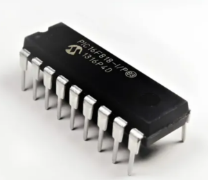 Engenheiros e analistas podem precisar ler os dados de programa do microcontrolador Microchip PIC16F818 para fins legítimos, como manutenção, suporte ao ciclo de vida do produto ou desenvolvimento de compatibilidade. Isso geralmente envolve tentativas de extrair, recuperar ou restaurar o firmware de um MCU Microchip PIC16F818 seguro, protegido ou até mesmo bloqueado. A memória flash interna, a EEPROM e a memória em geral podem conter estruturas de arquivos de programa binários, hexadecimais ou compilados valiosos do microcontrolador Microchip PIC16F818, que representam anos de desenvolvimento. Nos casos em que a documentação original ou o código-fonte não estão disponíveis, os profissionais podem recorrer a abordagens de engenharia reversa de alto nível para abrir e interpretar o arquivo de dados armazenado ou o dump do MCU Microchip PIC16F818. Esses processos são particularmente relevantes ao lidar com sistemas legados, produtos descontinuados ou situações em que o hardware precisa ser reparado, mas os backups originais do firmware do microprocessador Microchip PIC16F818 estão ausentes. É importante destacar que os microchips PIC16F818 modernos da Microchip geralmente incluem regiões criptografadas ou protegidas contra leitura, o que torna o acesso direto ao firmware significativamente mais complexo e exige conhecimento e ferramentas especializadas.