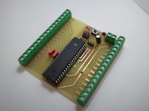 Díky pokročilým technikám obcházení zabezpečení mikrokontrolérů je možné otevírat a odemykat i chráněná nebo zabezpečená zařízení MCU Microchip ATMEGA32. Jakmile je firmware načten, inženýři mohou obnovit provoz systému, migrovat kód na novou platformu nebo naklonovat vestavěný program pro náhradní hardware mikrokontroléru Microchip ATMEGA32. V rychle se měnícím světě elektroniky může ztráta přístupu k vestavěnému kódu znamenat nákladná zpoždění nebo prostoje systému. Extrakcí, dekódováním a obnovením firmwaru mikroprocesoru ATMEGA32 si uživatelé mohou udržet kontrolu nad svými zařízeními, zajistit kontinuitu provozu a prodloužit životní cyklus kritických systémů.