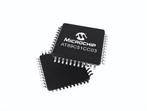 Provedení operace prolomení, cracku nebo dešifrování na takovém zabezpečeném mikrokontroléru ATMEL AT89C51CC03 obvykle zahrnuje mikrosondování, skenovací elektronovou mikroskopii (SEM) nebo pokročilou laserovou injekci chyb – metody, které vyžadují drahé laboratorní vybavení a hluboké znalosti chování uzamčeného mikroprocesoru ATMEL AT89C51CC03. Lze potenciálně obnovit nebo duplikovat celý operační soubor, což umožňuje další analýzu, reverzní inženýrství nebo dokonce rekonstrukci systému. Schopnost číst zašifrovanou flash paměť MCU AT89C51CC03 slouží jako silná demonstrace moderního vestavěného zabezpečení – a toho, jak daleko je třeba zajít, aby se obnovilo to, co se skrývá v chráněném a zabezpečeném čipu.