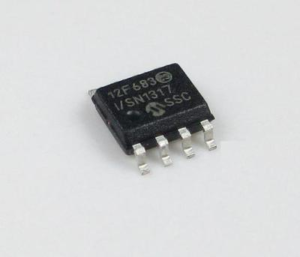 เพื่ออ่านซอฟต์แวร์ไมโครคอนโทรลเลอร์ Microchip PIC12F683 เพื่อจัดการวงจรชีวิตผลิตภัณฑ์รุ่นเก่า เมื่อองค์กรสมัยใหม่ต้องการวิศวกรรมย้อนกลับระบบเก่า พวกเขามักจะพบกับสถาปัตยกรรมความปลอดภัยที่แข็งแกร่งของไมโครคอนโทรลเลอร์ 8 บิตรุ่นคลาสสิกของ Microchip กระบวนการในการดึง กู้คืน หรือเปิดเฟิร์มแวร์ที่สำคัญจาก MCU Microchip PIC12F683 ที่ได้รับการรักษาความปลอดภัย ป้องกัน หรือล็อกไว้ เป็นศาสตร์ขั้นสูง บริษัทวิศวกรรมเฉพาะทางใช้การจัดการฮาร์ดแวร์ขั้นสูงเพื่อหลีกเลี่ยงฟิวส์ความปลอดภัยภายในได้อย่างปลอดภัย ทำให้พวกเขาสามารถดัมพ์ไฟล์เก็บข้อมูลที่สำคัญได้ การดำเนินการนี้จะดึงรหัสเครื่องที่คอมไพล์แล้วจากทั้งหน่วยความจำโปรแกรมแฟลชภายในและ EEPROM แบบไม่ลบเลือนของไมโครโปรเซสเซอร์ Microchip PIC12F683 อย่างปลอดภัย ซึ่งเป็นเส้นทางในการกู้คืนทรัพย์สินที่สูญหายเมื่อเอกสารการพัฒนาต้นฉบับหายไปตามกาลเวลา