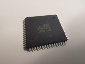 Microcontrolador seguro ATMEL ATmega325 Flash Code Cloning necesita romper la protección atmel atmega325 mcu y luego extraer el contenido de la memoria flash del microprocesador atmega325 de su memoria